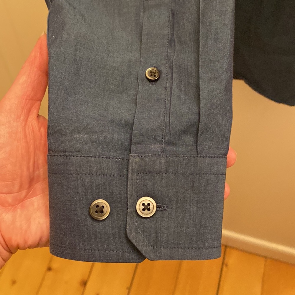 Express1MX button down size medium extra slim. - Picture 5 of 10